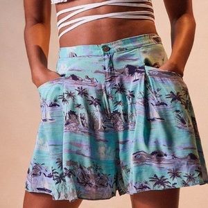 NEW kimichi blue tropical high waisted shorts